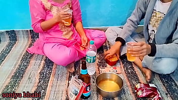 पड़ोसन को चोदा और बिस्तर तोड़कर गहरी चुदाई की हिंदी आवाज में