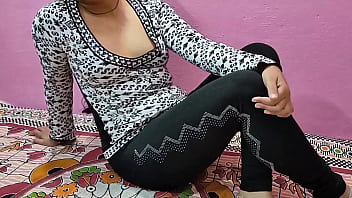 भारतीय देसी गांव की लड़की को प्रेमी ने चोदा बहुत जोशीला सेक्स गांड और चूत का मजा