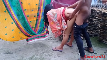 गर्म देशी भाभी का बाहर सेक्स (localsex31 का आधिकारिक वीडियो)