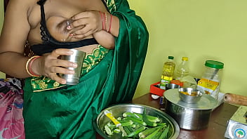 Biwi Ka Doodh Chus Ke Dost Ban Gaya Pagal Hindi Audio