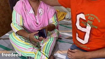 पति के दोस्त ने चोदा गर्म चुसाई के साथ