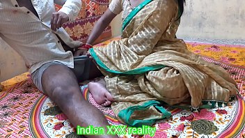 भारतीय प्रिया का गर्म अंदाज़ और सेक्सी चुदाई