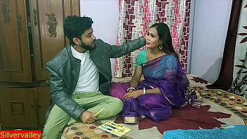 18 साल की भारतीय छात्रा अपनी जवानी का रस बायोलॉजी टीचर के साथ बहा रही है! हिंदी वेब सीरीज में गर्म मुलाकात