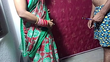 मौसी ने भांजी को चॉकलेट देकर चूसा ! गीली हिंदी आवाज में