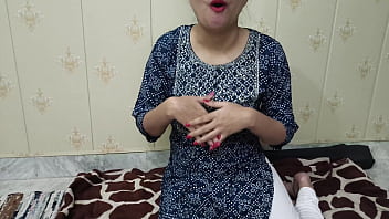 Xxx सोतेली बहन को चोद दिया बड़े गरम भाई ने हिंदी ऑडियो में