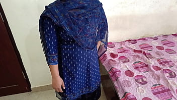 गर्म भारतीय युवा देसी रंडी ने देसी लंड की सवारी की और मुंह में गंदी हिंदी आवाज़ में चोदाई की