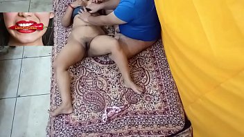 गर्म लड़की घर पर चुदाई करते हुए