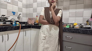 देसी लड़की कॉलेज से आकर अपने सौतेले भाई के साथ मस्ती करने लगी हिंदी ऑडियो