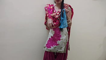 डेसी सौतेले भाई और बहन का गर्म सेक्स – दीदी ने छोटे लंड को सहलाया और फिर चूत चटवाई हिंदी ऑडियो में