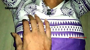 सौतेली बहन की गीली चूत डॉगीस्टाइल में जोरदार चोदाई