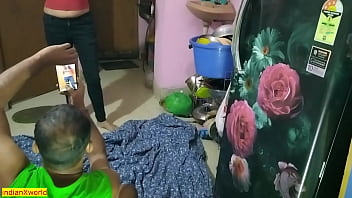 भारतीय नयी मॉडल को फिल्म डायरेक्टर ने चोदा! हॉट मॉडल सेक्स