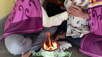 भारतीय Xxx सबसे बेहतरीन सेक्स नंबर 2 साफ हिंदी आवाज में चुदाई Xxx