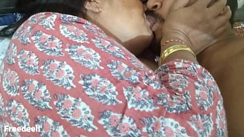 मेरी असली भाभी ने बिना इजाज़त मुझे सेक्स सिखाया। पूरा हिंदी वीडियो