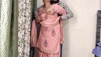 छोटे भाई ने मज़े से चोदा