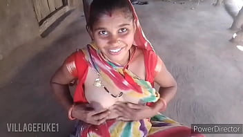गाँव की राधा भाभी की गर्म चुदाई का मजा