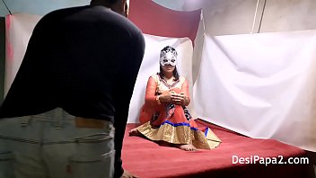 भारी भाभी की देह पर साड़ी फट रही है, देवर के साथ जंगली जोश में चीख़ते हुए