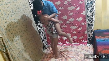 भारतीय सौतेला भाई ने पकड़कर चोदा अपनी सौतेली बहन को Xxx