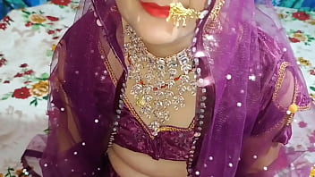 अकेली बहन ने सौतेले भाई की जबान से चूत चुदवाई