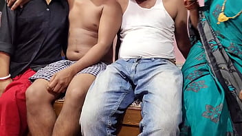 भारतीय पत्नी का जवान जिस्म बाँटने का मज़ा