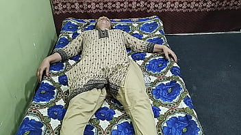 भारतीय देसी जोड़े का जंगी सेक्स