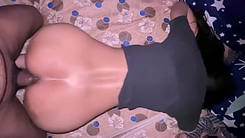 भारतीय नौकरानी की चूत को बॉस ने चोदा