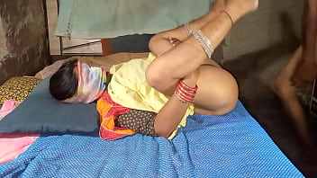 भारतीय देसी लड़की के साथ सौतेली बहन का गर्म सेक्स वीडियो