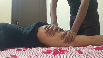 भारतीय देसी प्रेमिका अपने बॉयफ्रेंड के साथ जोरदार चुदाई करती हुई साफ हिंदी आवाज में