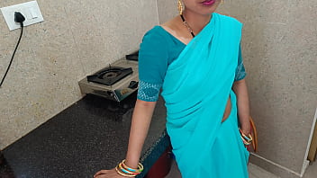 नई नवेली भारतीय भाभी को देवर ने एक हफ्ते तक लुभाया, फिर उसके घर जाकर जमकर चोदा