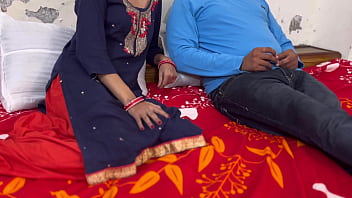 भड़काऊ चाची और भतीजे का Xxx सेक्स वीडियो | भतीजे ने चाची को चढ़ाई करने की कोशिश की, लेकिन गलती से चाचा घर पर थे | पूरा Hd हिंदी सेक्स वीडियो हिंदी ऑडियो के साथ