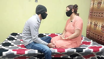 गर्म पाकिस्तानी भाभी को उसके बिस्तर पर जोरदार चोदा गया हिंदी ऑडियो