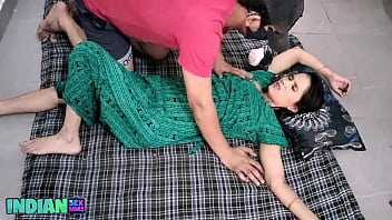 भोसड़ी भारतीय बीवी की गांड मारी गहराई तक