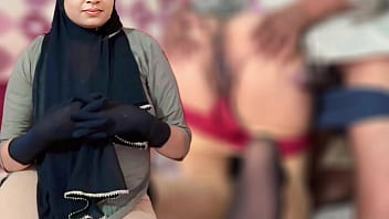 भाभी की मुस्लिम सहेली रेशमा की गीली चूत मेरे काले लंड से चोदी गई