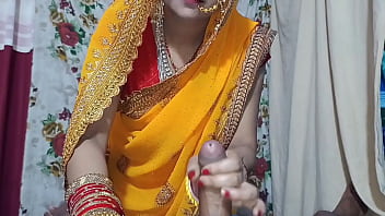बहू ससुर के कमरे में अचानक घुसी और उसकी गर्म सांसों ने कमरे का माहौल बदल दिया