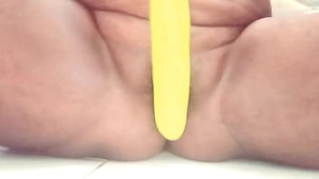 गर्म देसी भाभी और इंडियन लड़की का बाथरूम में चुदाई का मजा