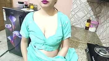 गाँव की मस्त लड़की को रसोई में घुसाकर देहाती लड़के ने जमकर चोदा हिंदी में साफ आवाज