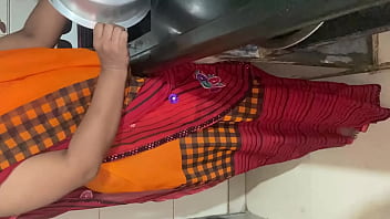 बड़ी बहन को छोटे भाई ने रसोई से बिस्तर तक खींचकर ज़ोरदार चुदाई की हॉट हिंदी सेक्स वीडियो
