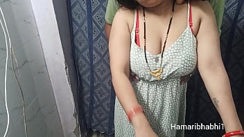 मोटी गोल गांड वाली सेक्सी देसी भाभी