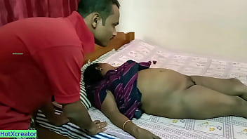 चोर के साथ मज़े लेती हुई गरम भाभी का अश्लील सेक्स