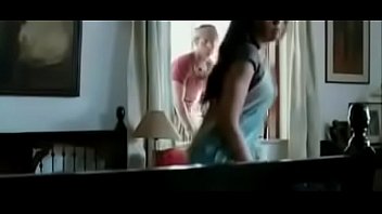 माँ ने चोर के साथ जंगली रात गुज़ारी