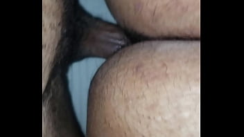 भारतीय रंडी मुझे चोदने देती है