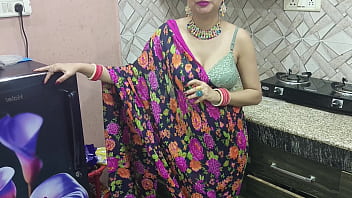 गर्म देशी भाभी रसोई में पति को धोखा देकर देवर के साथ मचाती है जबरदस्त चुदाई की रंगीन मूवी हिंदी आडियो