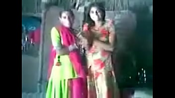गर्म देसी लेस्बियन मज़ा