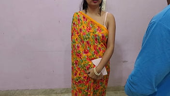गर्म अध्यापिका का पहला कॉलेज दिन, उसकी चुदाई हुई और उसकी गांड में दो बार जोरदार थप्पड़ मारे गए जब तक कि वीर्य उसकी गांड से बहने न लगे