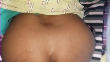 बेहया देसी बीवी साड़ी में जिस्मानी मज़ा