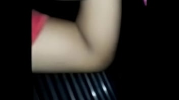 शर्मीली देसी लड़की के बड़े बोब्स चूसे जाते हुए