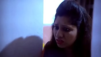 गर्म देशी भाभी का सेक्सी अंदाज