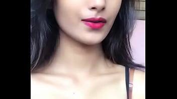 मस्त देसी चोली की आँखों से इशारों में छुपी कामुकता