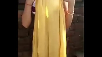 गर्म देसी भाभी का नहाते हुए सीक्रेट वीडियो
