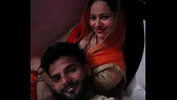 गांव की गोरी चुदाई कमरे में