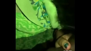 देसी आंटी के बड़े निप्पल्स को लंड से रगड़ना